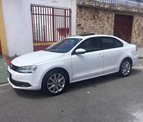 VOLKSWAGEN JETTA 2.0 COMFORTLINE FLEX 4P TIPTRONIC VOLKSWAGEN JETTA 2.0 COMFORTLINE FLEX 4P TIPTRONIC